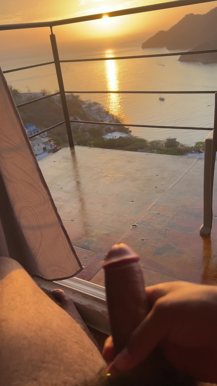 Akeem: Bite au coucher du soleil