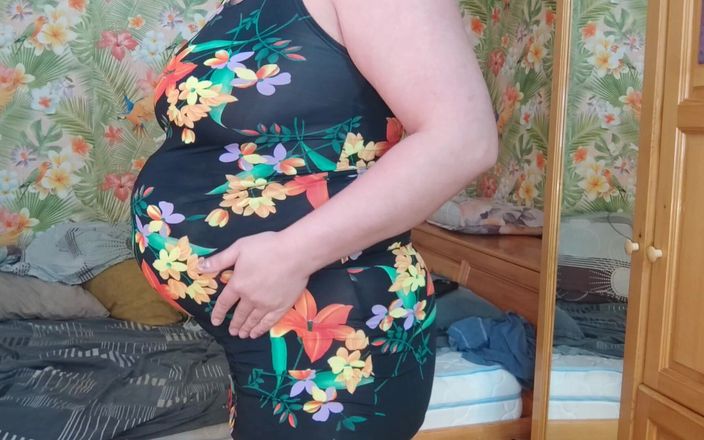 Milf Sex Queen: Fantezie cu mama vitregă însărcinată