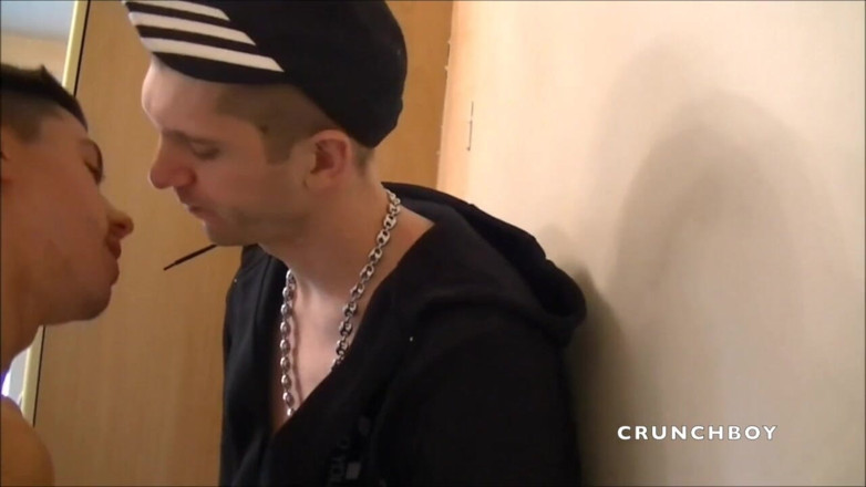 Crunch Boy: Twink ass fucked by badboy from Paris