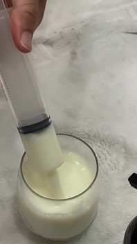 Kencing mandi dan enema susu