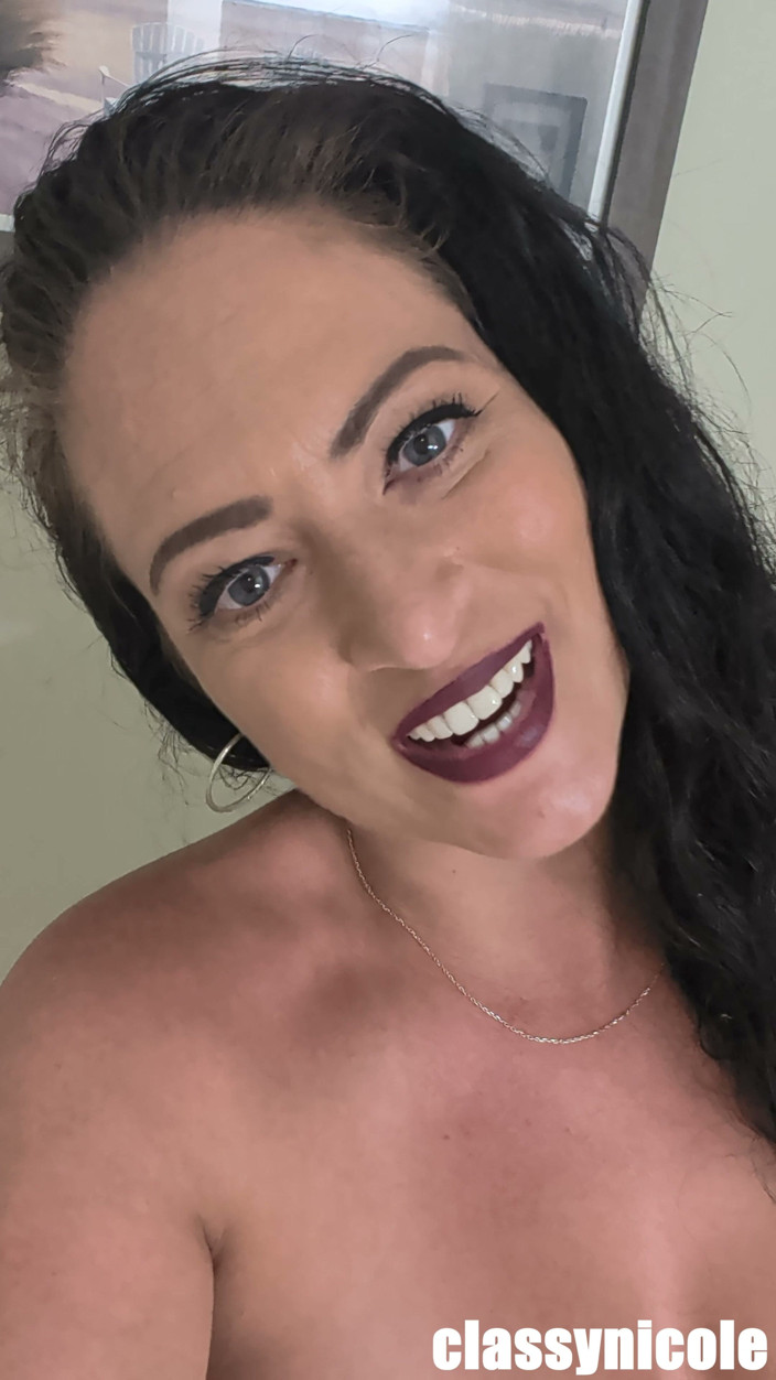 Classy Nicole: Horny MILF Classy Nicole Rarely Has Enough Orgasms