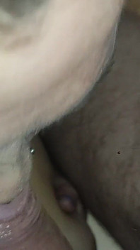 Peitos fodem no banheiro