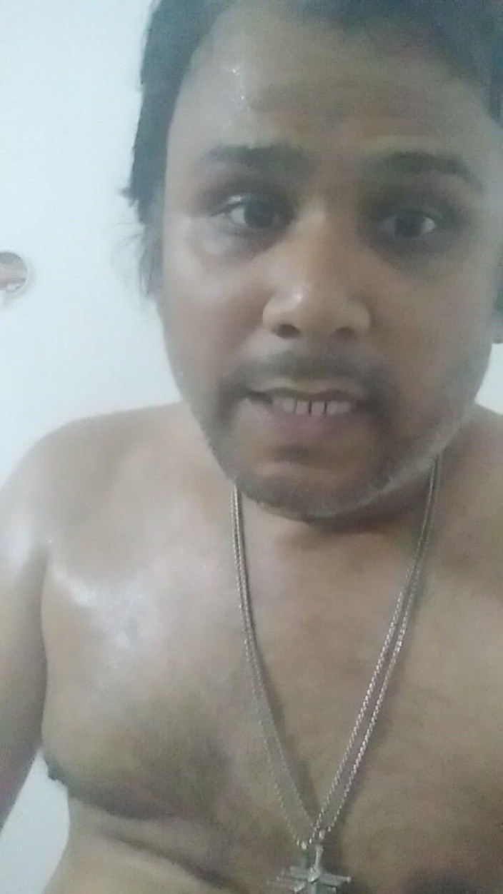 Nani Top: 털이 무성한 구멍에 내 솔로 자지의 무료 공연.......