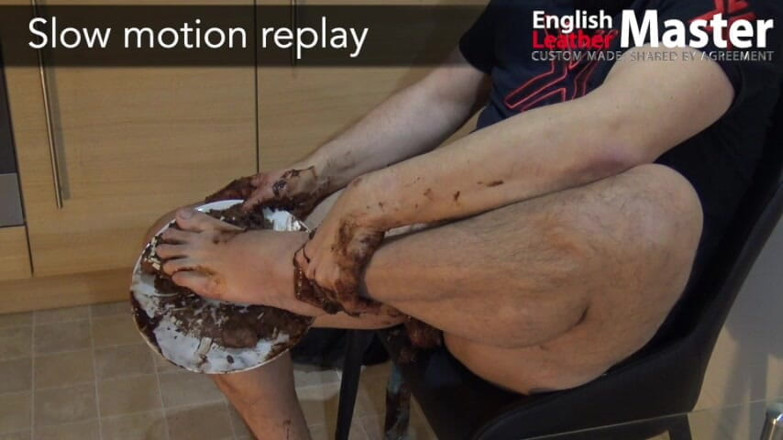 EnglishLeathermaster: Jerking with Feet and Cake