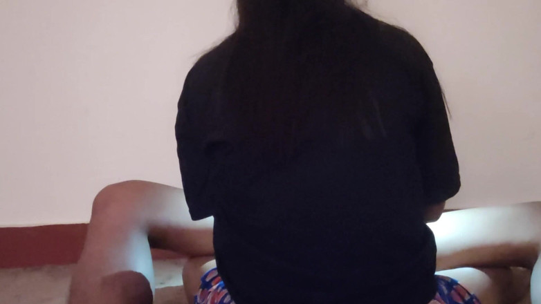 X69: 新しいネパールの自家製ビデオ.kabita Lai Diuso Nai Chikdwko。