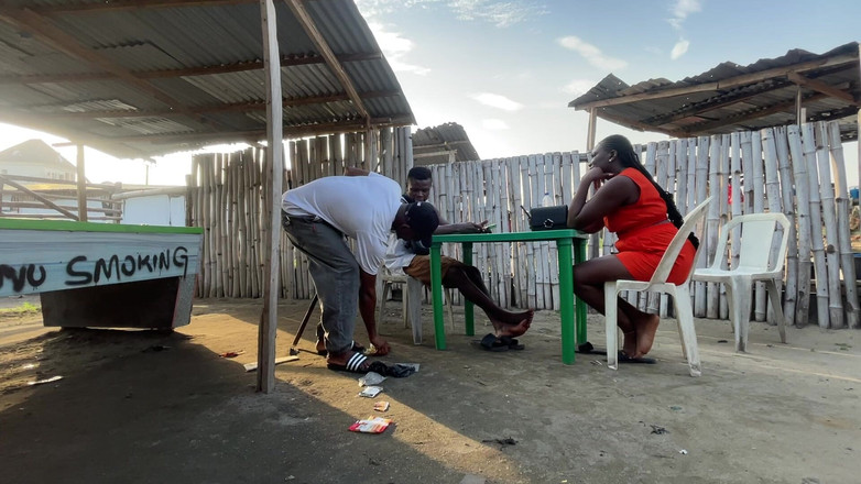 Creamyshuga: Его подруга ищет другого мужчину, который трахает ее так плохо