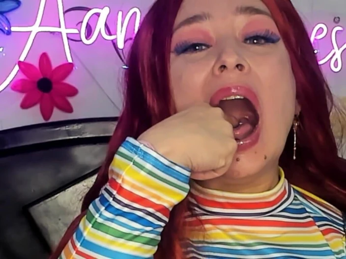Angel eyes studio: I Swalowed Chucky... Camera Inside Me