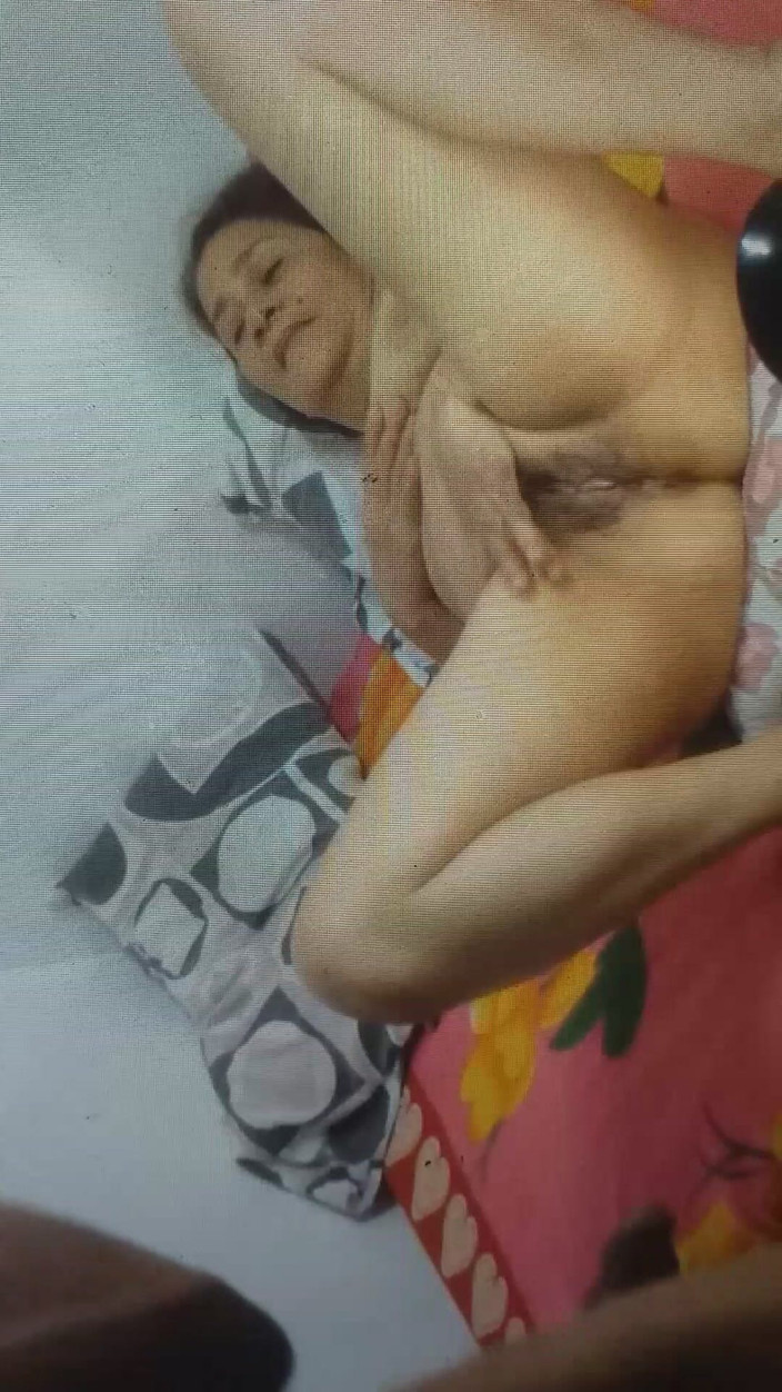 Ador66: Ela não se arrependerá de fazer sempre sua buceta tão...