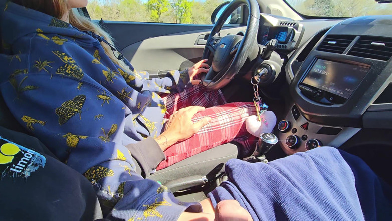 Elnonohub: Traveling with My Girlfriend I Couldn't Resist the Urge: Luxury...