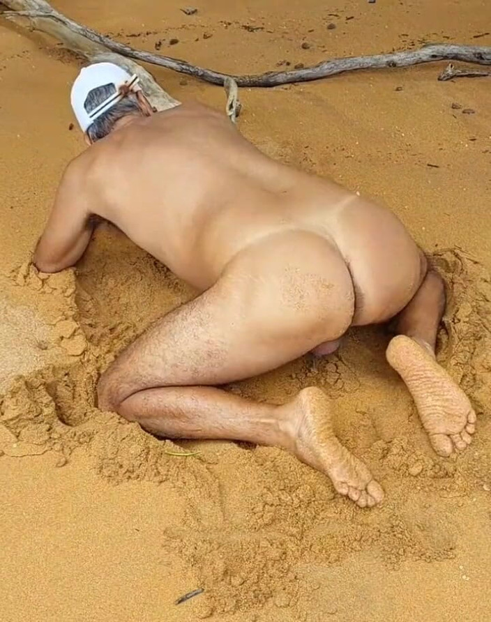 Ladysilvas: Ladysilva presumiendo desnuda en público en la playa