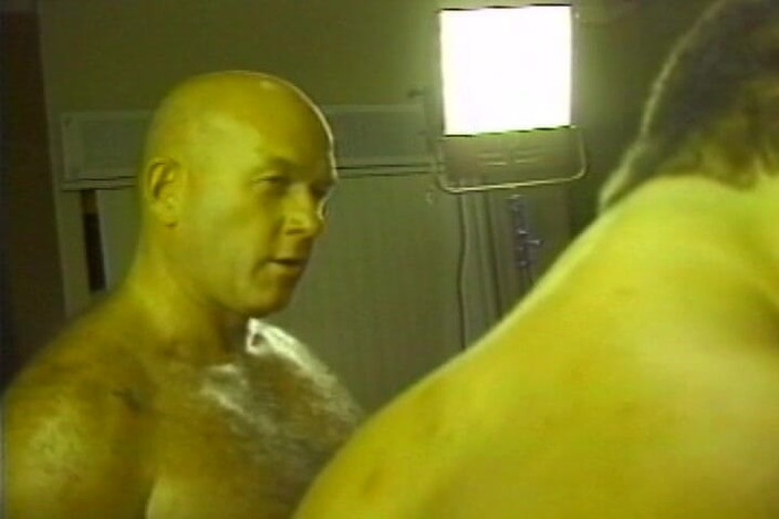 Lovers Of Vintage: 역에 갱뱅 당하는 경찰 밀프 장교