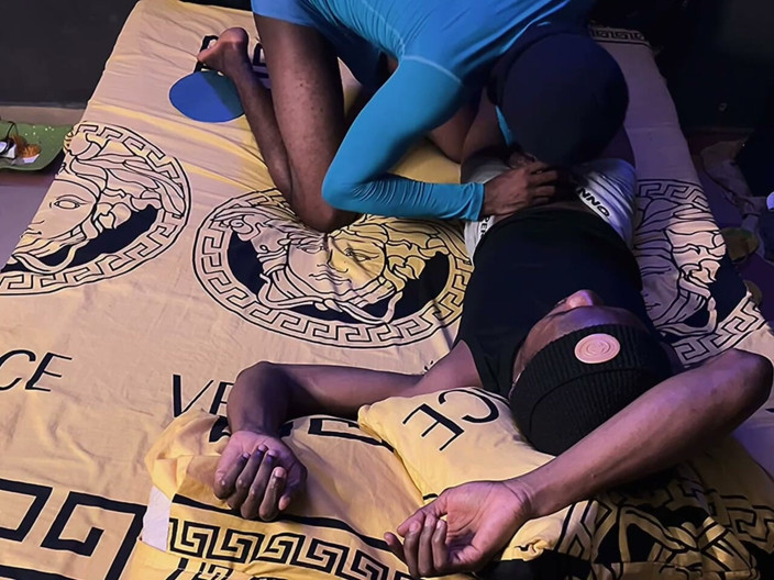 Stilesbhalifa1: Passion et romance, garçons d’ébène