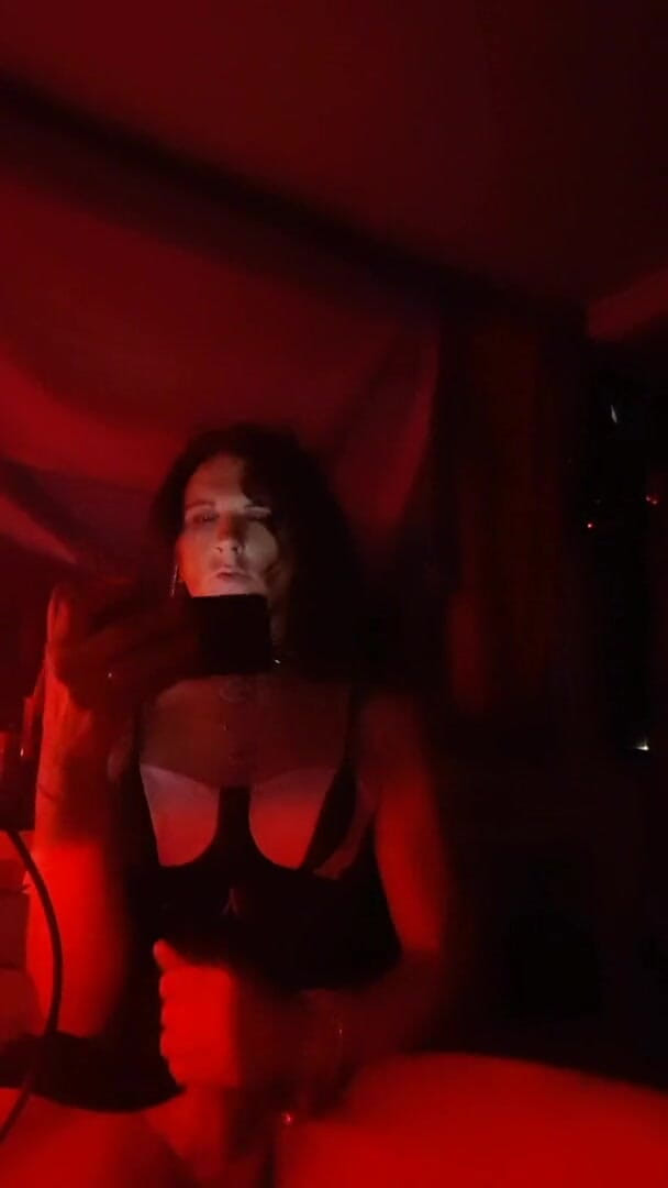 Badbitch6669: Naughty tranny wank