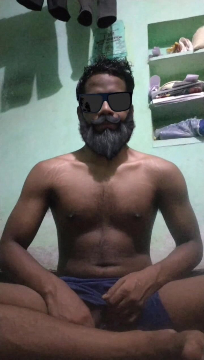Desi Tits: Desi Man ครั้งแรก