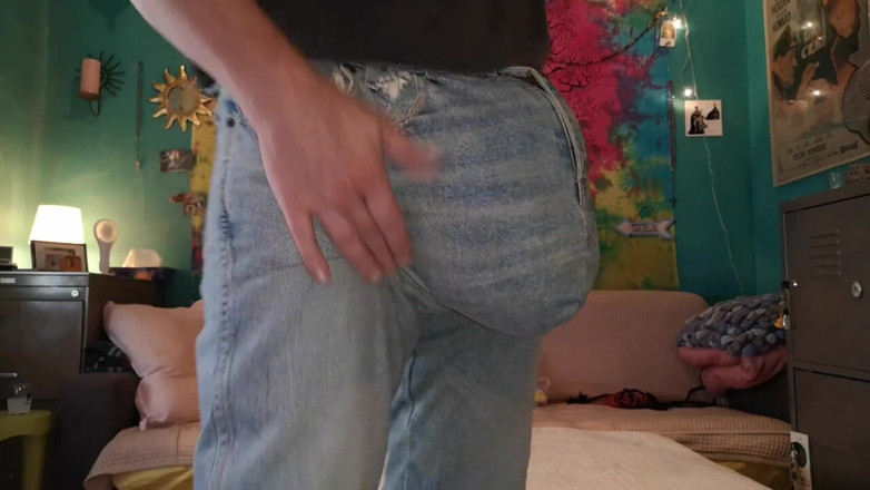 Monster_Meat_: Extrémní Bulging v džínách, honění