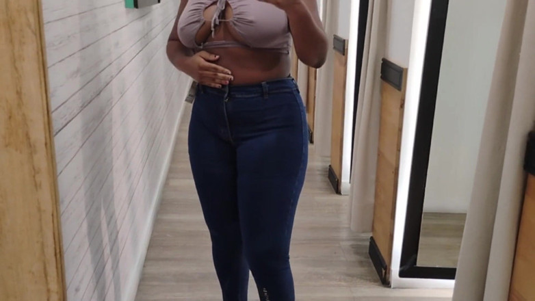 Mastermeat1: Eu passei tanta coisa fazendo compras agora essa puta negra...