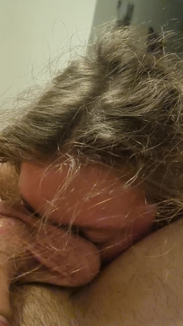 SFHarcerska: Balzuigen, pijpen, piercings en tongspel