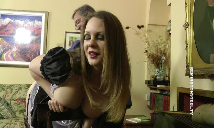 Sarah Stern: Aleesha fox putzt oben ohne