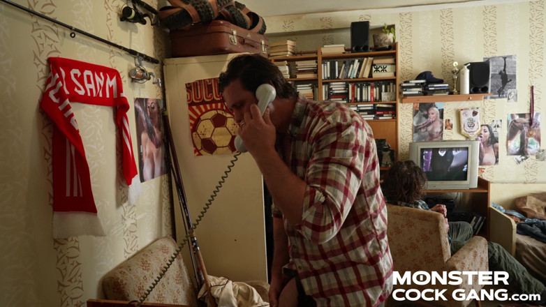MonsterCockGang: Gang di cazzi mostruosi 3.1: donna matura succhia cazzi