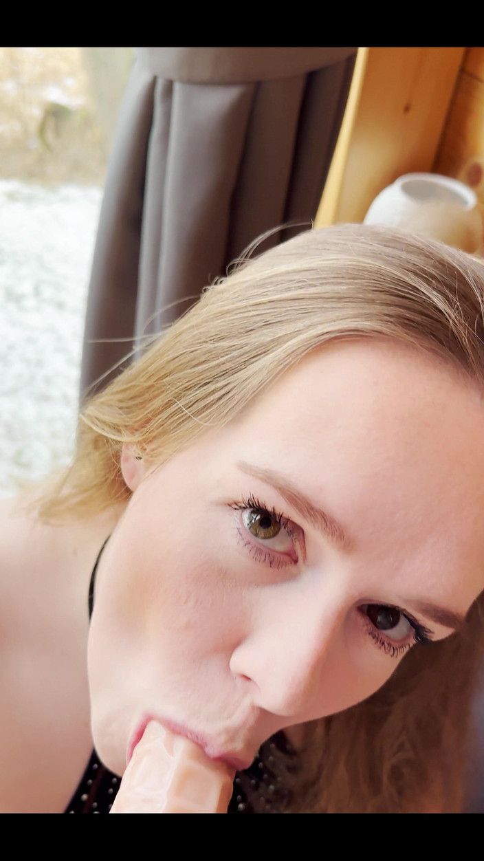 Naughty Mila: Уявіть, що це був твій член