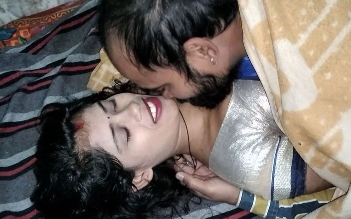 Sexy Girlfriend Girl: Desi Maid fångas och knullas hårt - hindi ljud