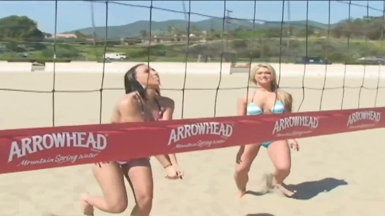 Radical Lesbian: Perras calientes en gangbang