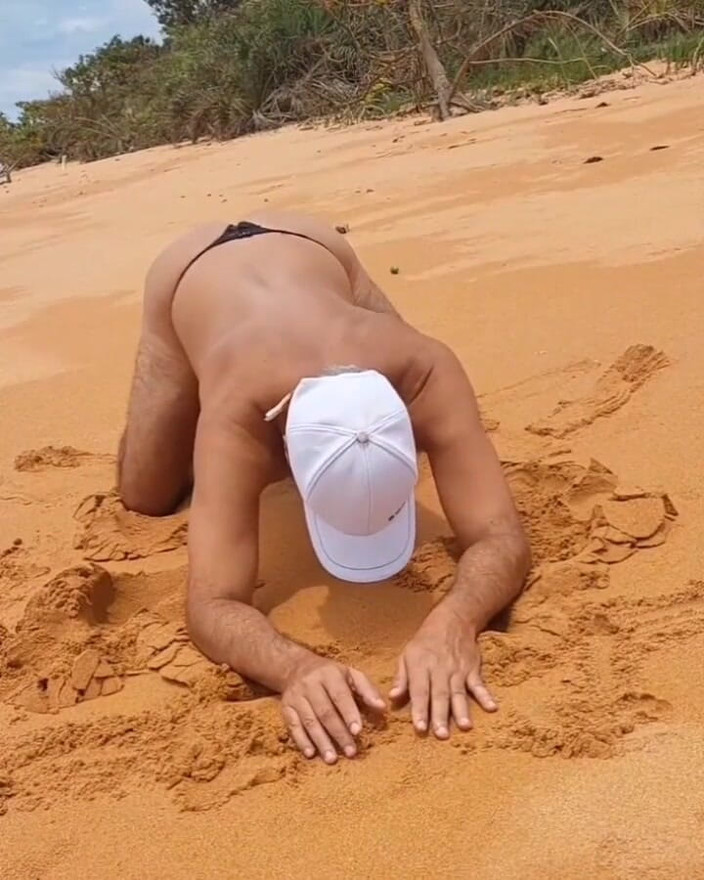 Ladysilvas: Ladysilva Crossdresser Velmi děvka na pláži v kalhotkách Jaký sexy...