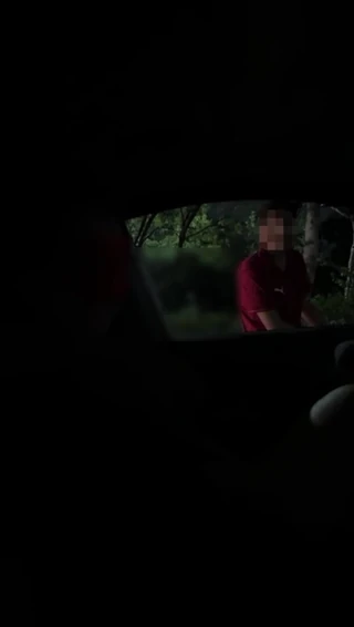 Soție desi sex cu un străin în mașină cu soțul de conducere P1