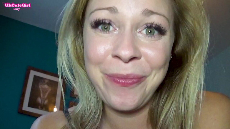 UKCuteGirl: Un homme minuscule surprend un tiroir à culotte dévoré !