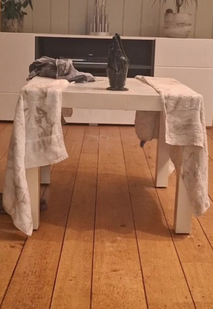 NoFace Twink X: Quente gay gêmeo adora um punho enorme na bunda e...