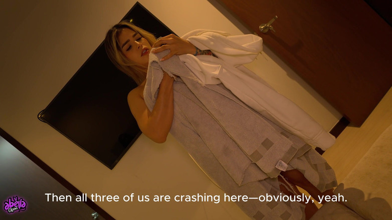 Abella olsen1: Jag knullar min bästa vän pojkvän medan hon rullar på...