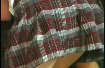 Tight little babes: Estudiante en uniforme con jugoso coño se lame y folla