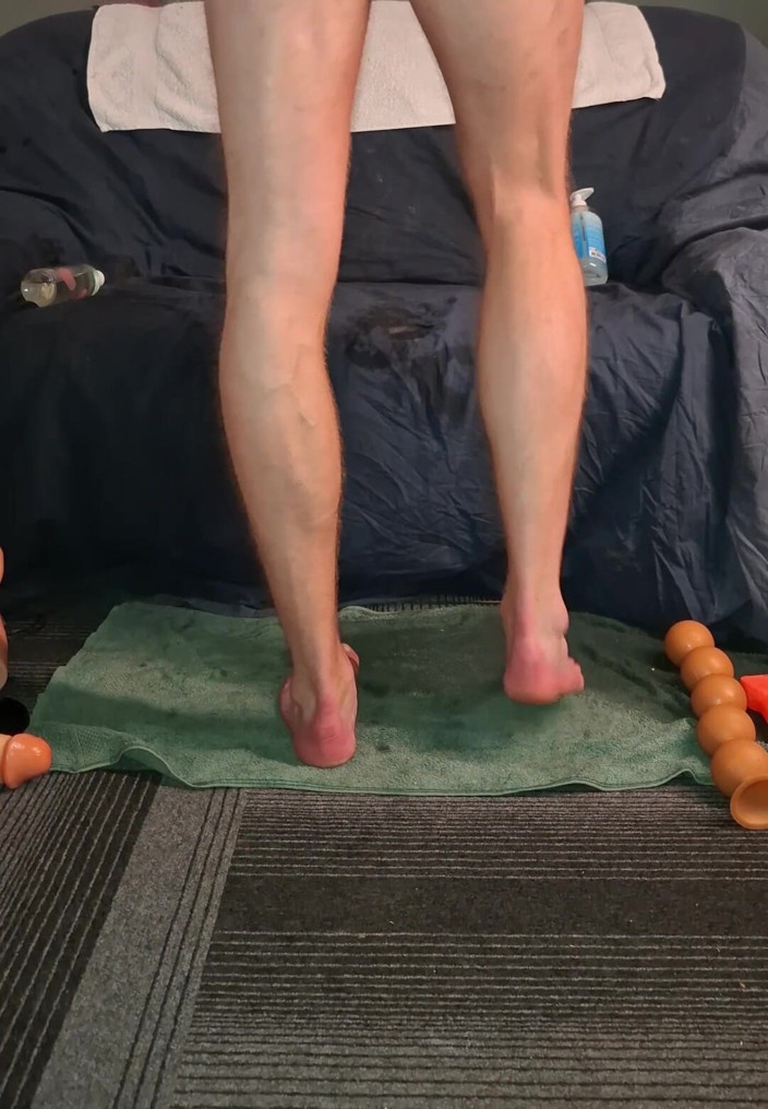 NoFace Twink X: Hot Gay Twink Riding Multiple Huge Dildo's and Has Pissing...