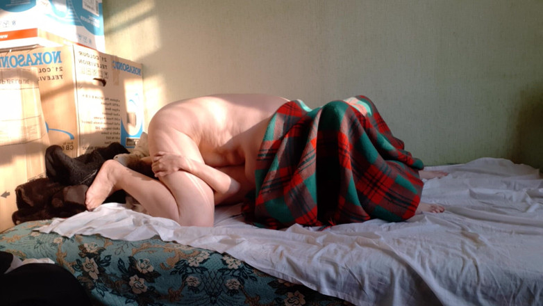 Lesbian-illusion: Gorąca 69 pozycja między dwoma lesbijkami sąsiadami