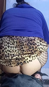 Anal dildo orgasmo mijando 1