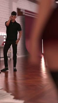 Steps of Debauchery Ep.5.2 - P25 - Hotwife opta per un servizio fotografico nudo ed ha inaspettatamente testimoni un pompino estremamente soddisfacente