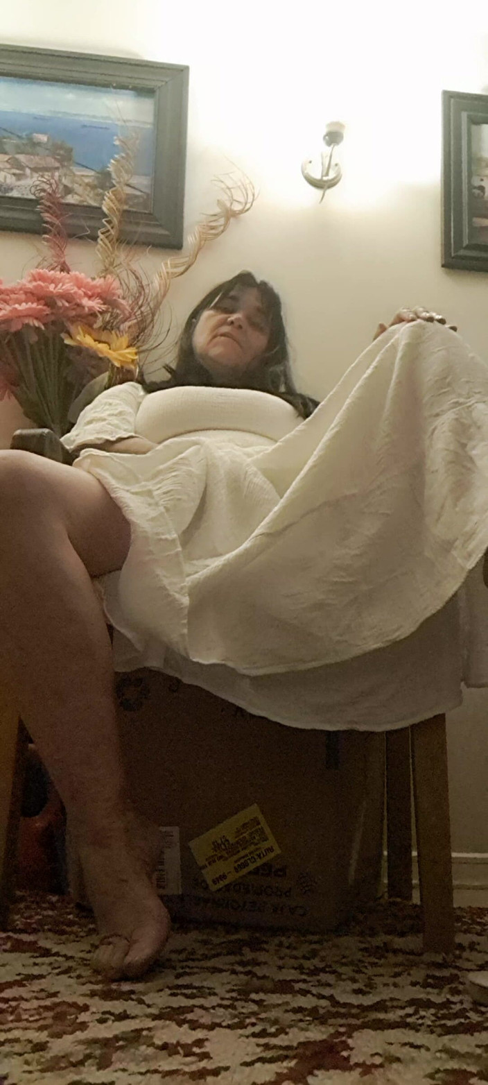 Mommy big hairy pussy: Dotykanie i degustacja tego, co jest pod sukienką