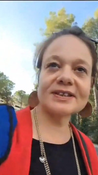 Uma mulher madura de 47 anos sexy e bem montada que ama pau