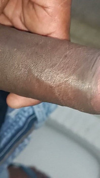 印度大鸡巴在嫂子面前自慰