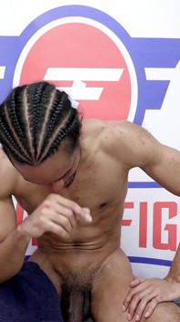 Interracial luta entre Carmen e Aj