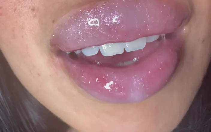 Asmr_mouth: A Loooot of Lipgloss When I Kiss