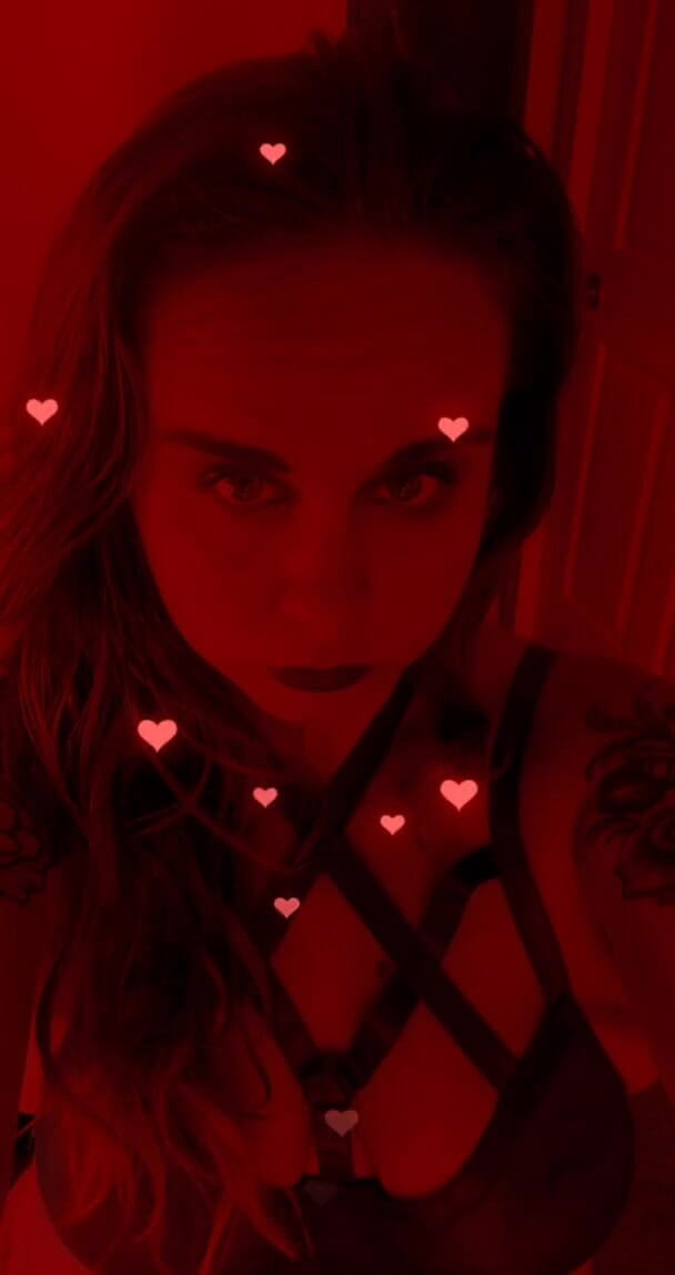 If You Send Me Some Valentine's Love, I'll Send You a Surprise in the Dm (Savanna star) If You Send Me Some Valentine's Love, I'll Send You a Surprise in the Dm (Savanna star)