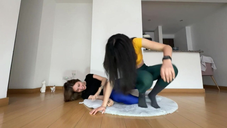 scarlettandc: Kompilacja kobiecego wrestlingu między gorącymi lesbijkami