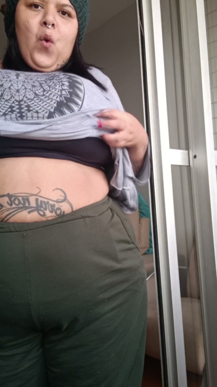 Mary Jhuana: Bbw cattiva sul balcone dell'appartamento - 4K