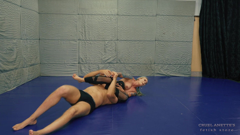 Cruel Anettes fetish world: Dominazione del wrestling