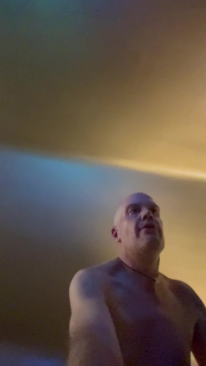 Douglas James: Ham su samuru dildo sikişi ve boşalma