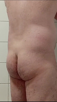 Gay gemuk di kamar mandi hotel