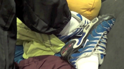 Sneaker gay: Twink fodida pelo pau XXL de John Scott