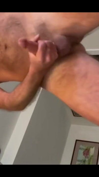 Twitter Fan Version of Guy Fucking a New Fan and Squirting