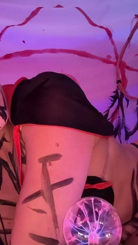 宿儺流:ネオン魔法と聖なるろうそくの儀式